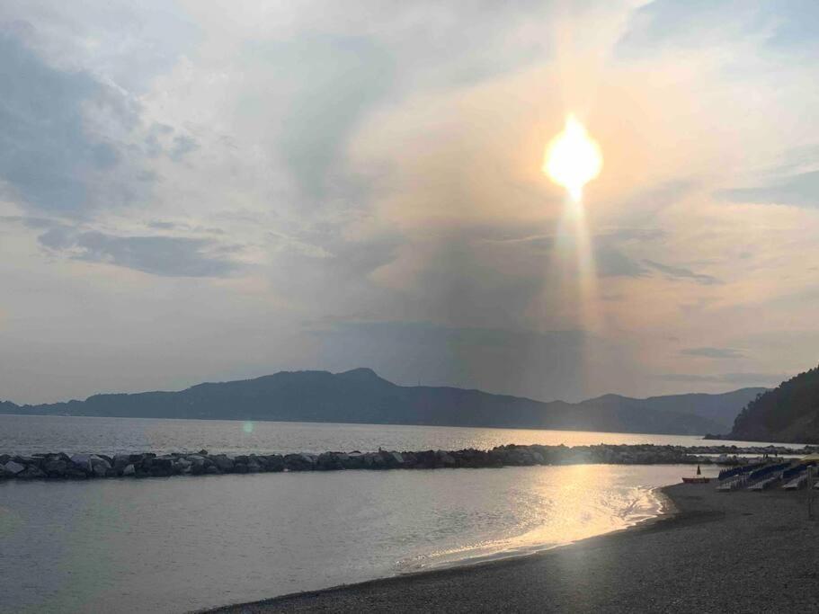 Liguria- Chiavari: A Trenta Passi Dal Mare Exterior foto